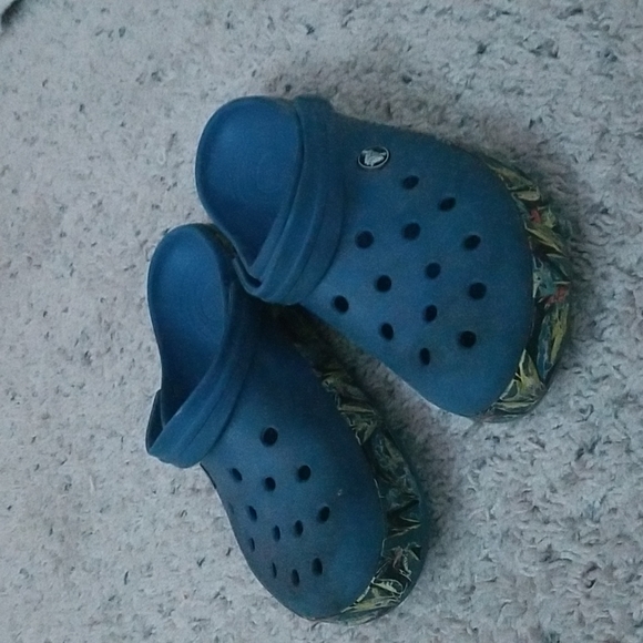 COPY - Crocs - Picture 1 of 6